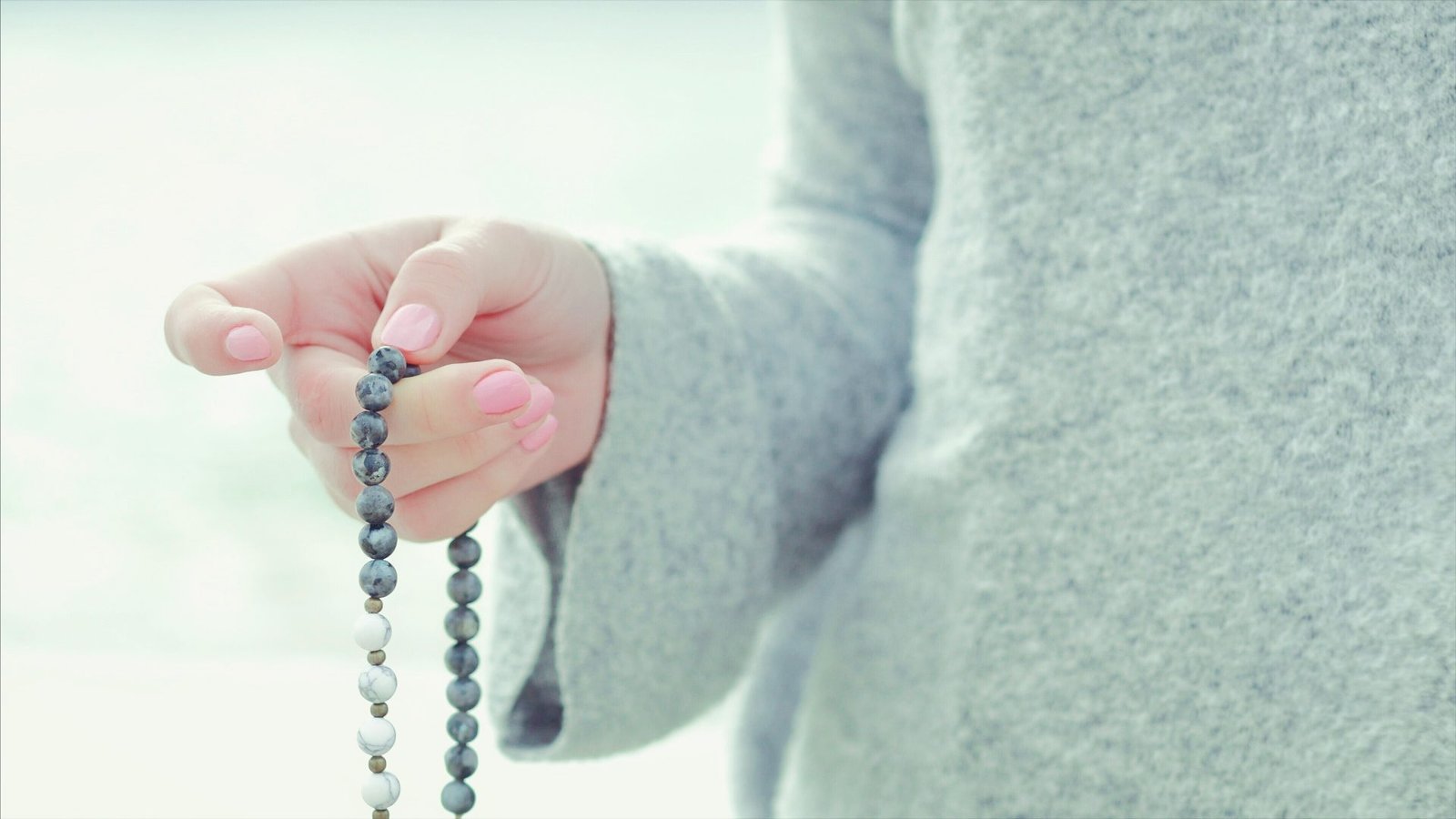 How mantra calms the mind gives you a good nights sleep