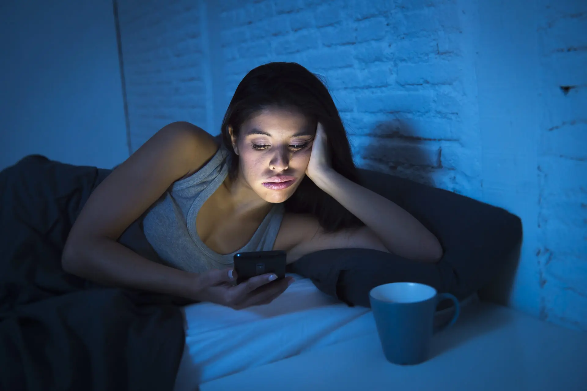 How blue light affects your sleep